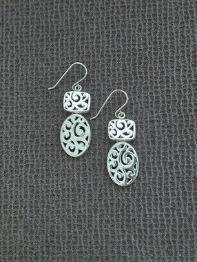 Silver🤍 Scroll Dangle Earrings - NWOT